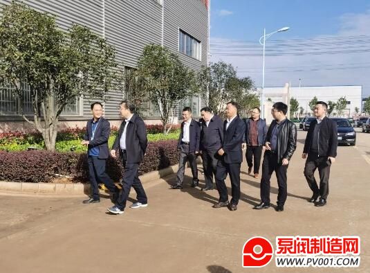 �����и��г���ΰһ���߷ð��ս��ϱ÷�����