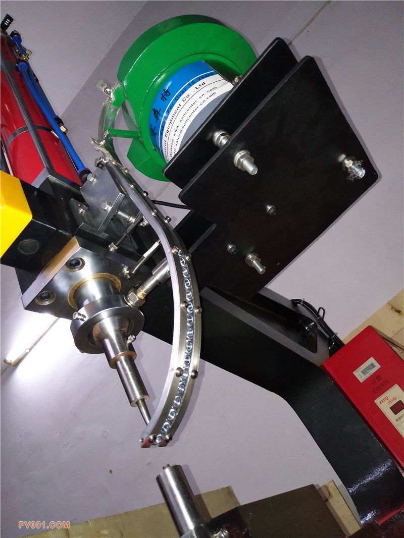 自动送料螺栓螺母压铆机，你真的会选而且选对了吗？