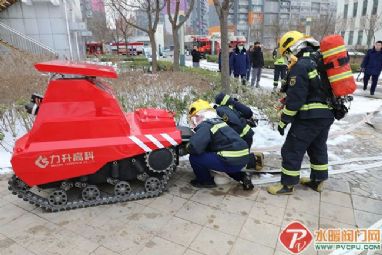 迎危而上！力升高科耐高温消防机器人参加地铁设备库房消防救援实战演练