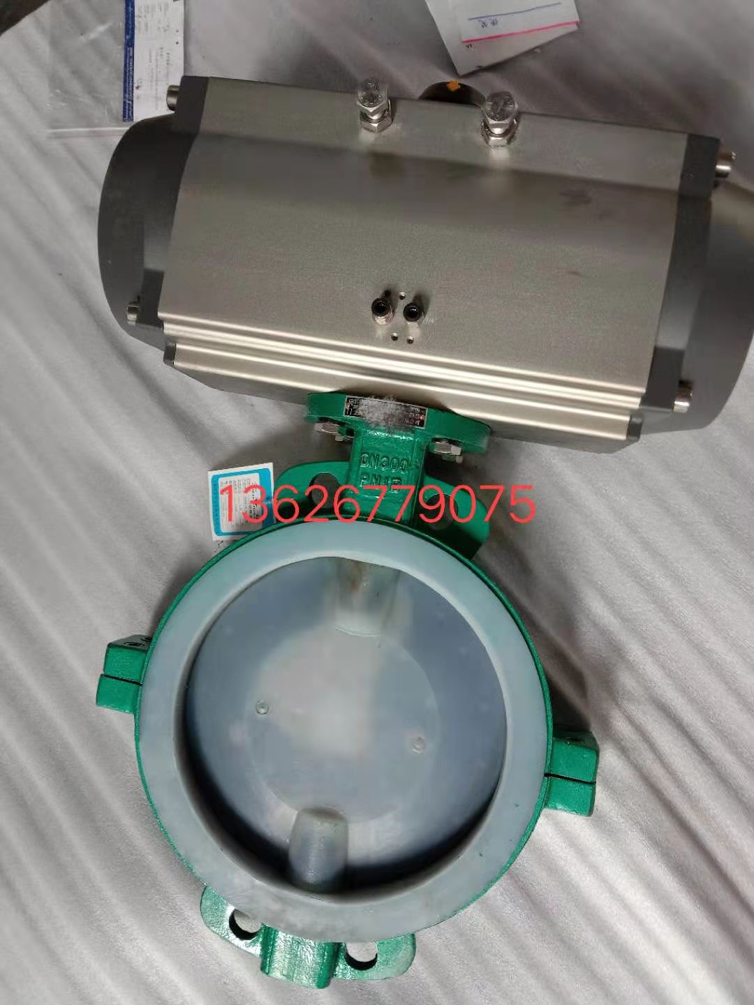 供应气动衬氟对夹蝶阀