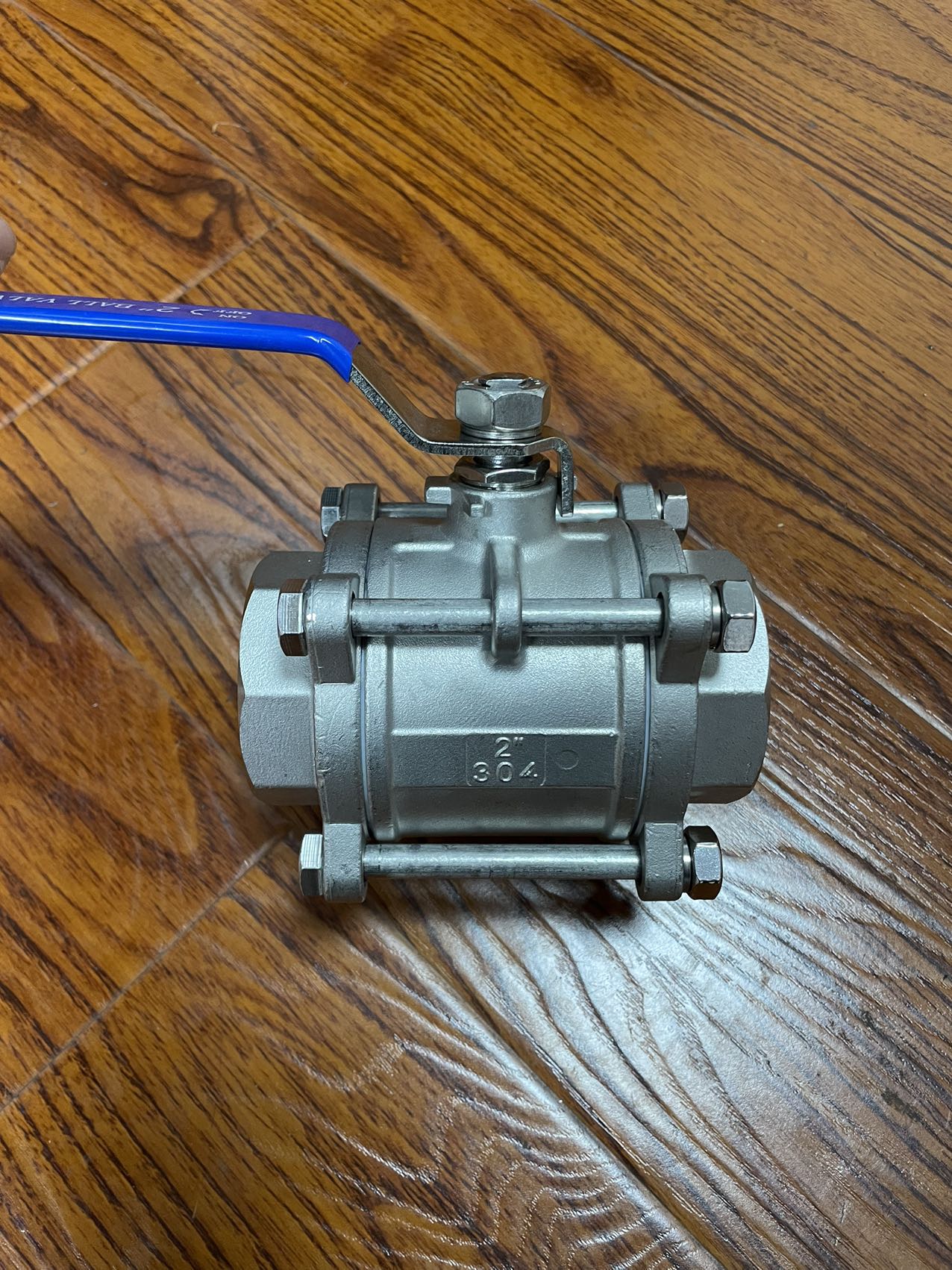 供应浙江彼列阀门三片式内螺纹球阀Q11F-16P