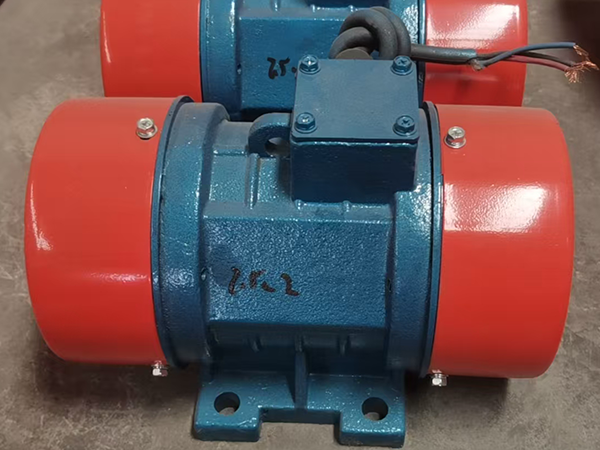 供应YZS振动电机卧式振动电机振动电机批发直销