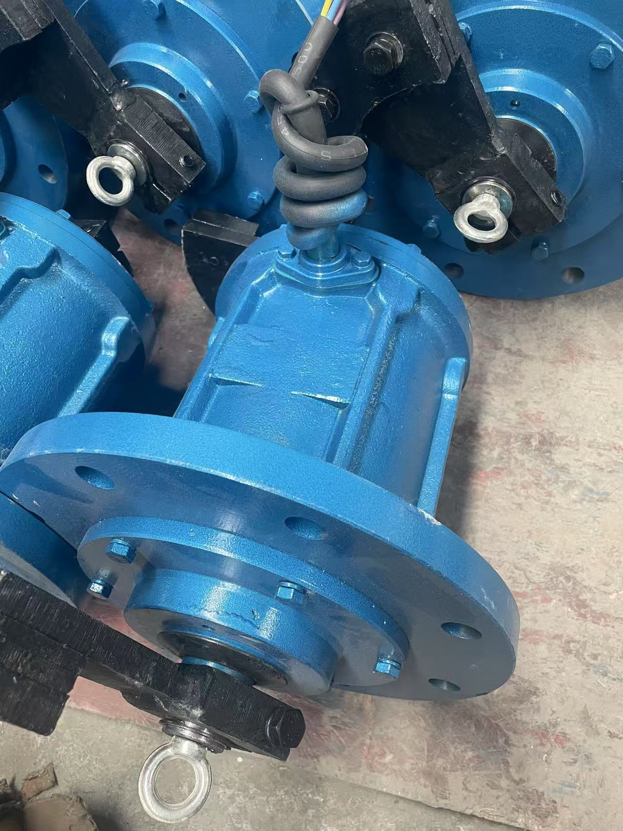 供应YZUL立式振动电机振动电机直销